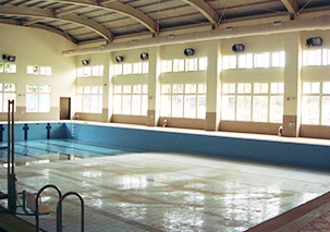 新北市立鶯歌國民中學室內溫水游泳池